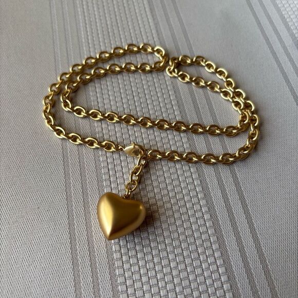 NWOT. $85 Roxanne Assoulin The Mini Puffy Heart Necklace in Gold Sz Small - Picture 8 of 11